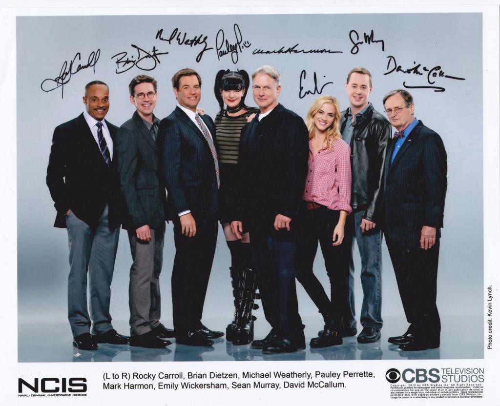 NCIS_Season_11_Cast_Autograph.jpg